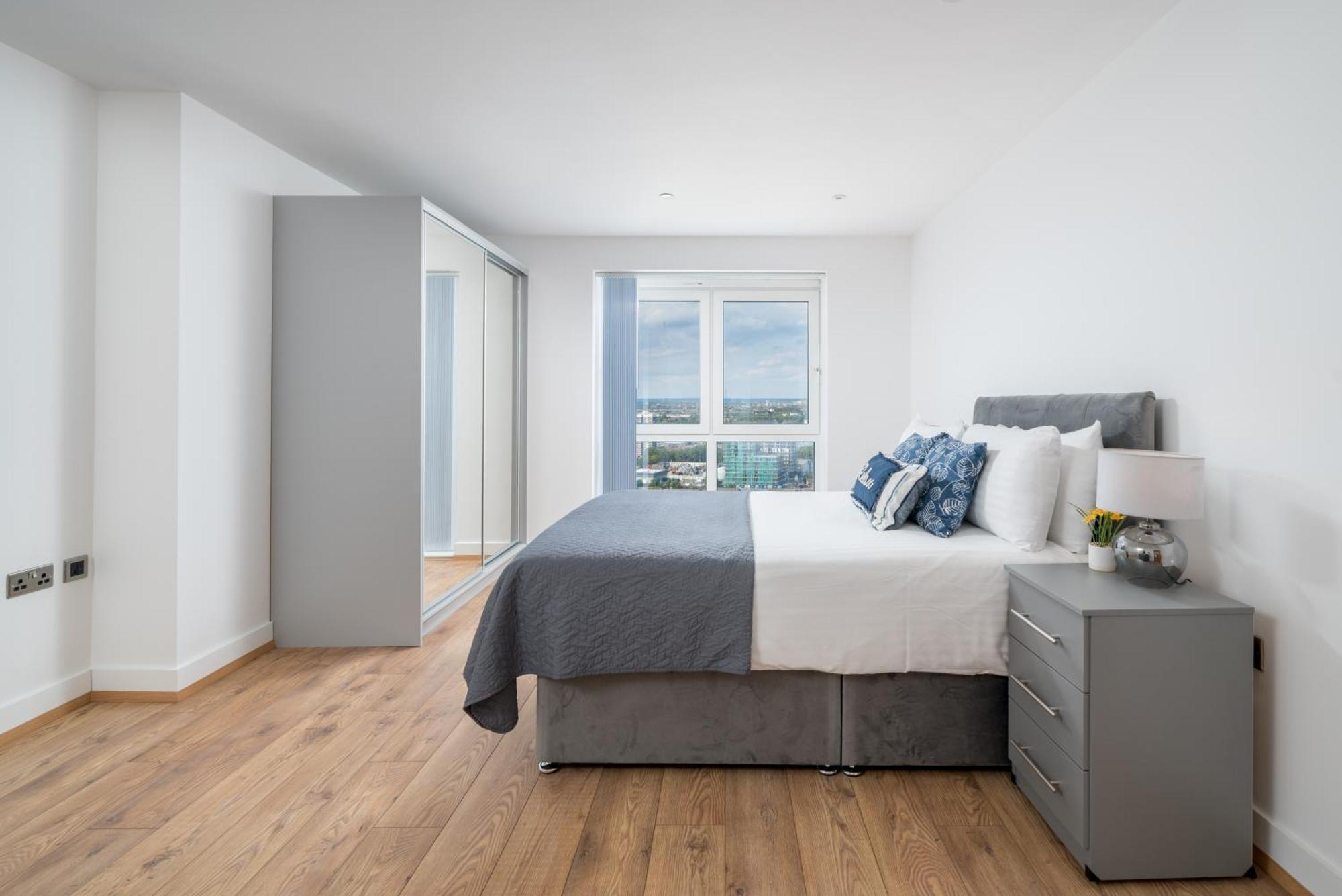 Skyvillion - London River Thames Top Floor Apartments By Woolwich Ferry, Mins To London Excel, O2 Arena , London City Airport With Parking Eksteriør bilde