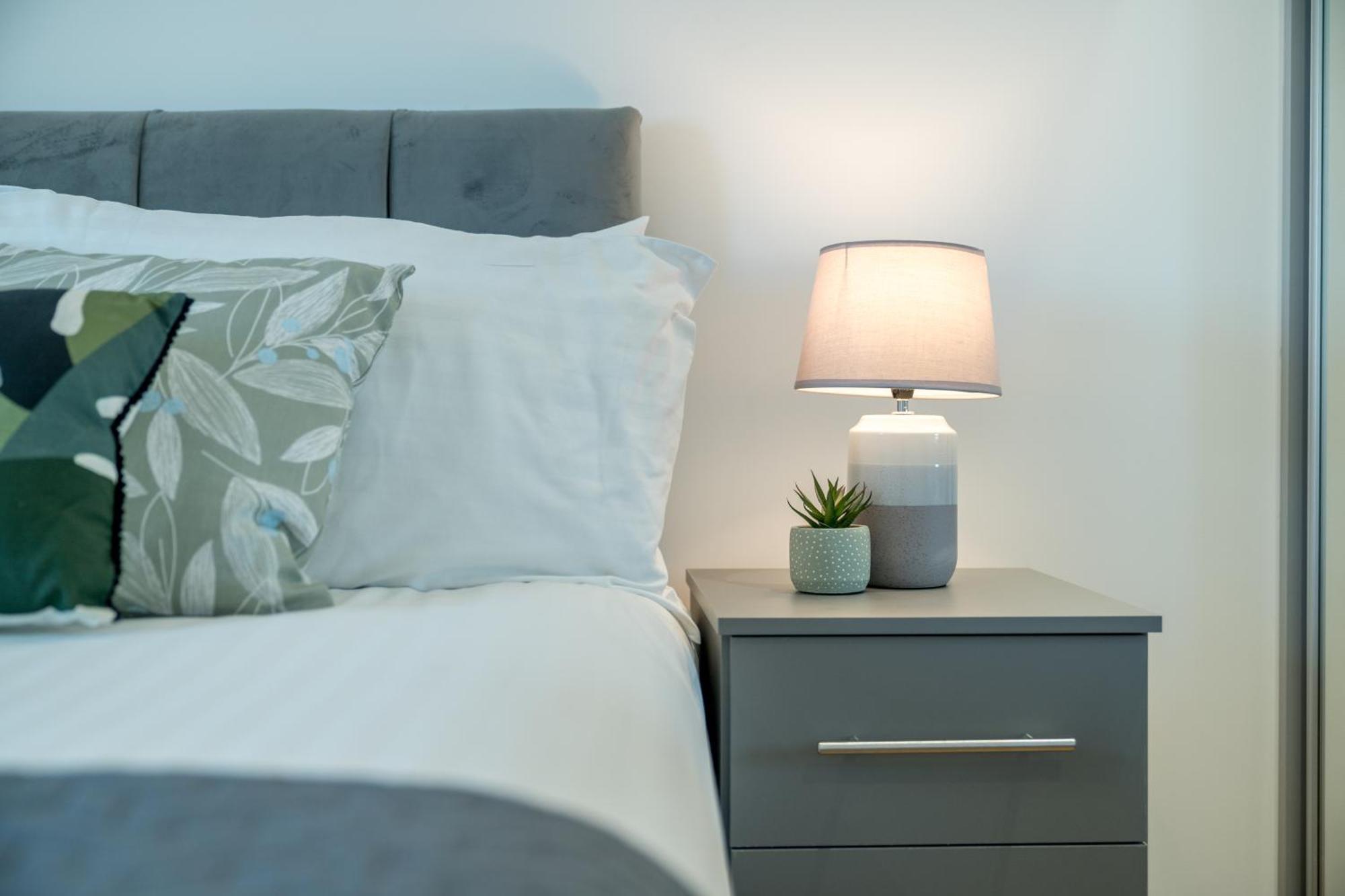 Skyvillion - London River Thames Top Floor Apartments By Woolwich Ferry, Mins To London Excel, O2 Arena , London City Airport With Parking Eksteriør bilde