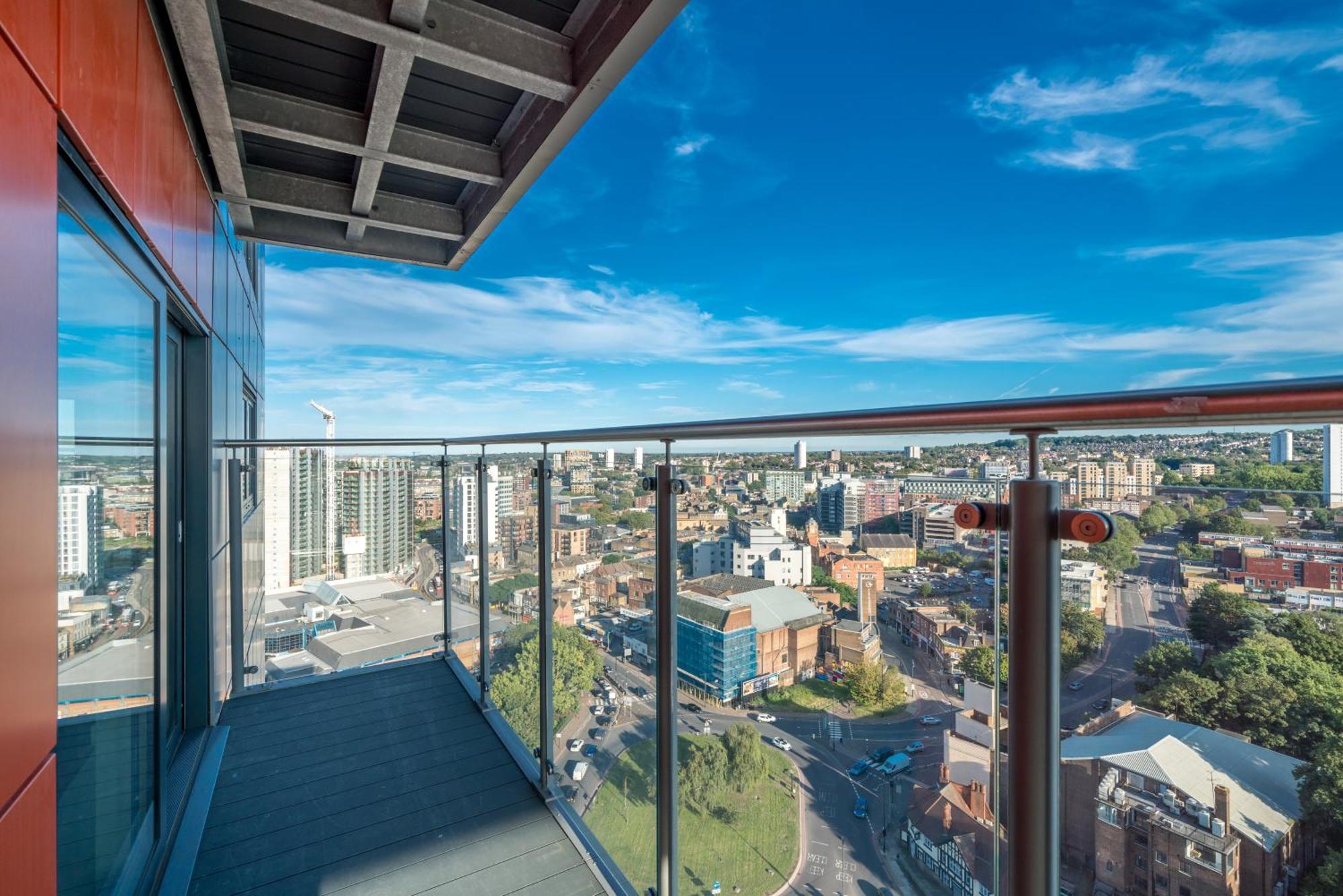 Skyvillion - London River Thames Top Floor Apartments By Woolwich Ferry, Mins To London Excel, O2 Arena , London City Airport With Parking Eksteriør bilde